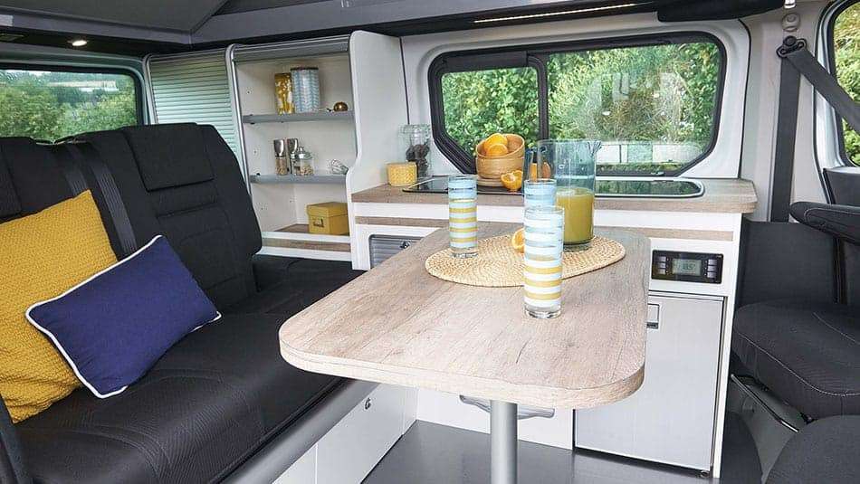 découvrez comment choisir le meilleur frigo trimixte pour votre camping-car et profitez d'une fraîcheur optimale lors de vos voyages.