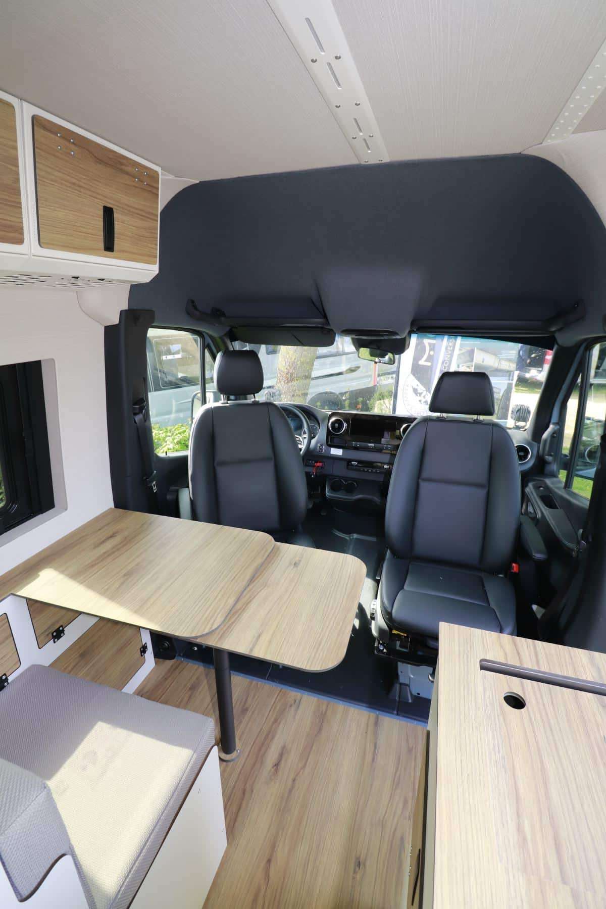 découvrez comment préparer votre voyage en  avec camper globe : conseils pratiques, itinéraires et astuces pour une aventure inoubliable en camping-car.