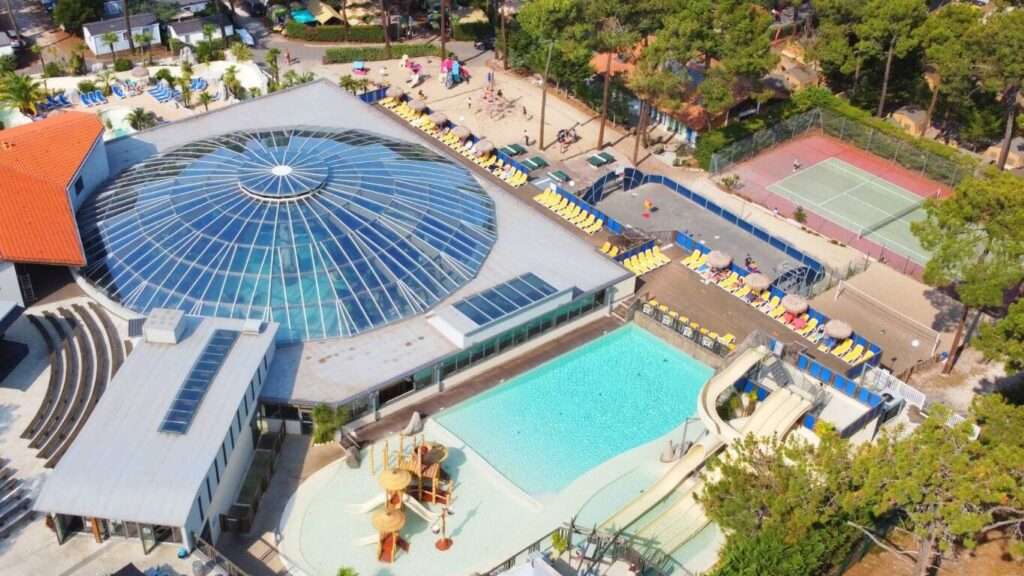 découvrez airotel ocean camping à lacanau, un site idéal pour des vacances en famille au bord de l'océan. profitez d'hébergements confortables et d'activités variées dans un cadre naturel exceptionnel.