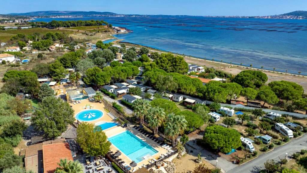 découvrez les meilleurs campings près de l'étang de thau pour des vacances inoubliables entre nature et mer.