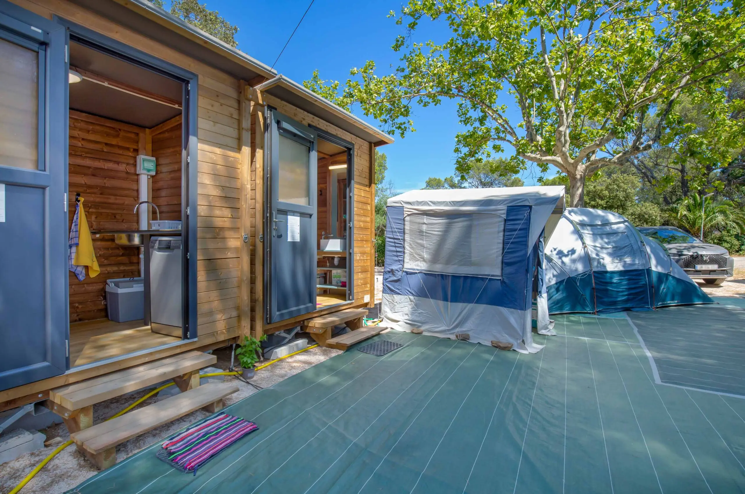 découvrez nos campings avec sanitaires privés pour un confort optimal lors de votre séjour en pleine nature.