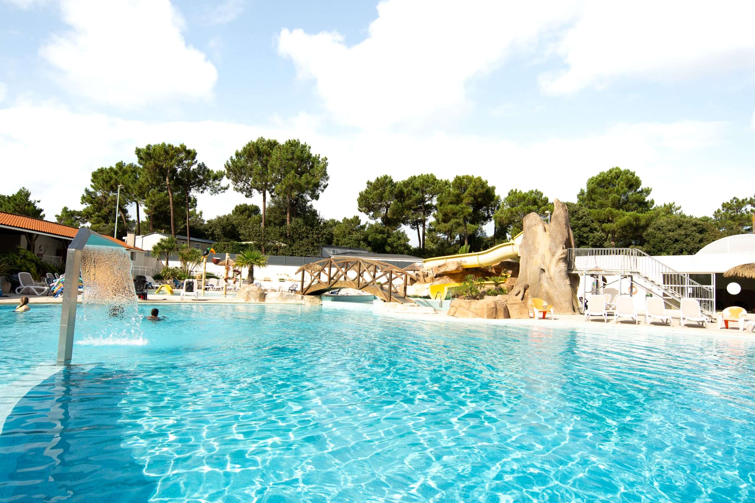 découvrez star camping en vendée, votre destination idéale pour des vacances en plein air, entre confort, nature et activités pour toute la famille.