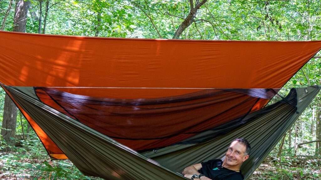 découvrez notre large sélection de hamacs de camping, légers et résistants, parfaits pour vos aventures en plein air et moments de détente.