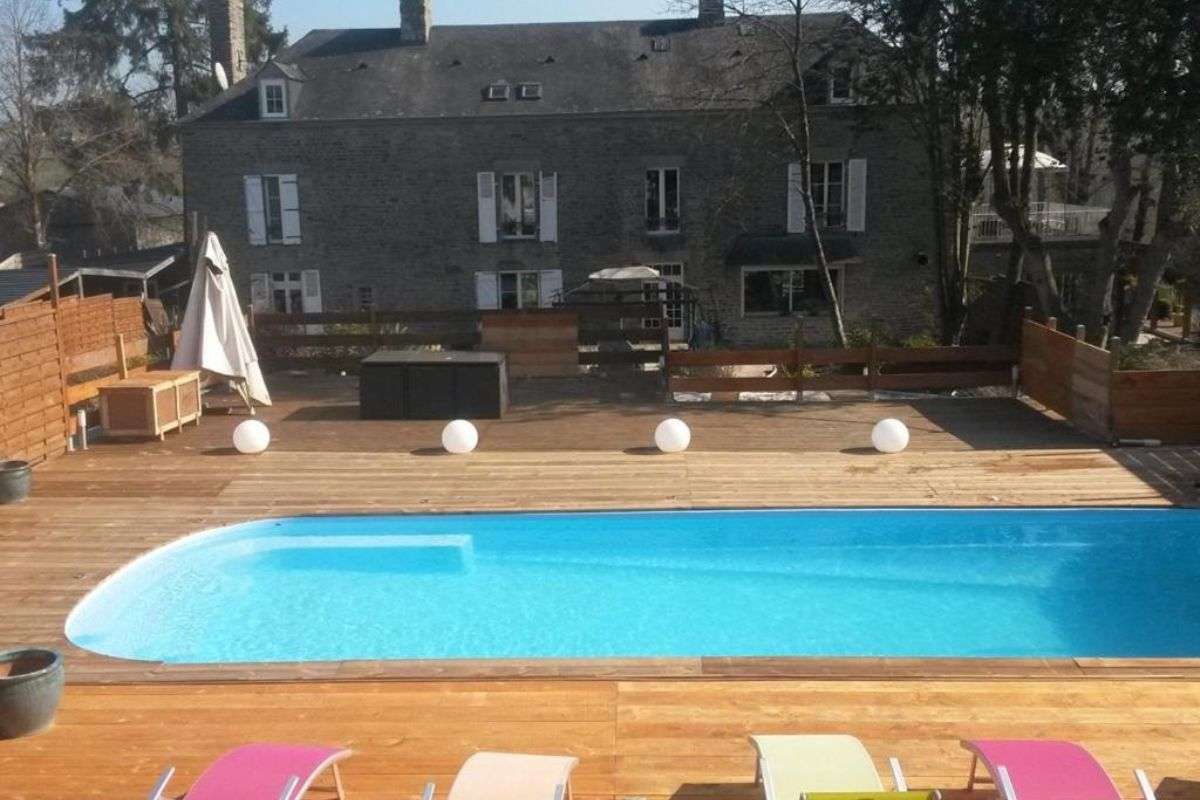 découvrez notre hôtel naturiste à paris, un havre de paix où confort et liberté se rencontrent en plein cœur de la capitale.