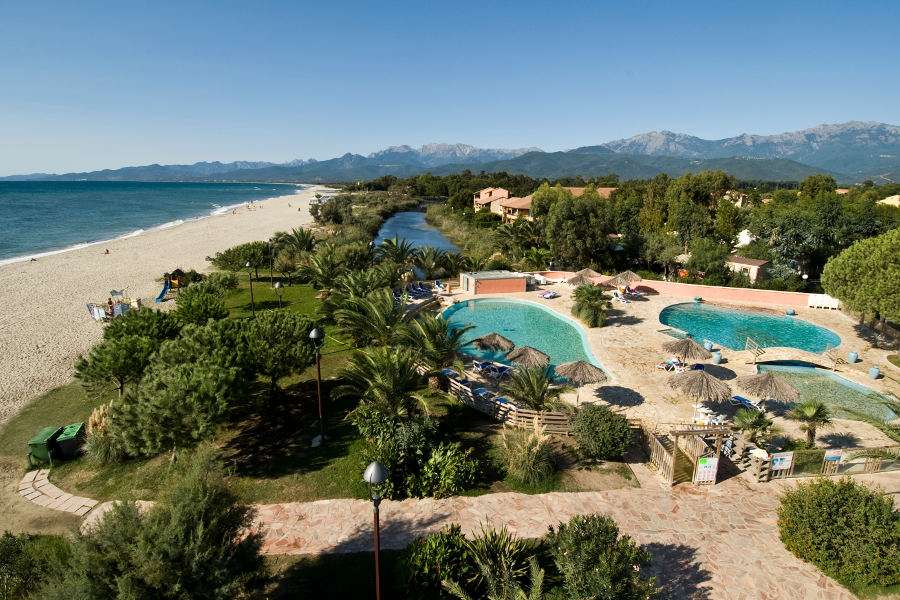 découvrez star camping corsica, votre destination idéale pour des vacances en plein air en corse avec des installations modernes et un cadre naturel exceptionnel.