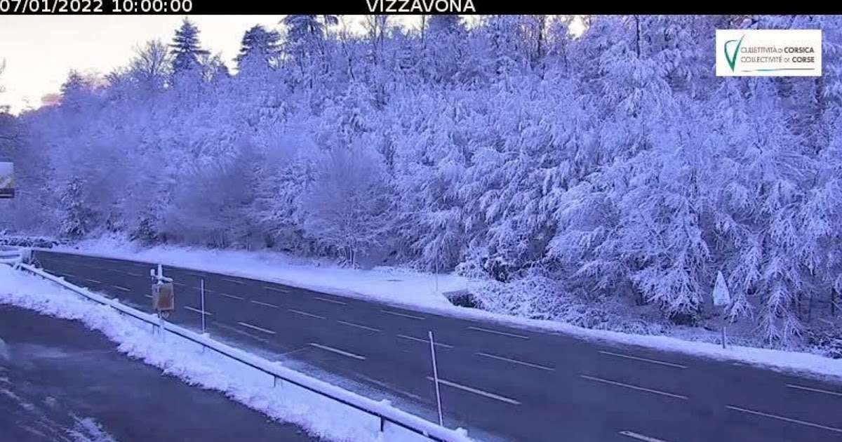 découvrez en direct les paysages magnifiques de vizzavona grâce à notre webcam en streaming. suivez la météo et la beauté naturelle du massif central de la corse.