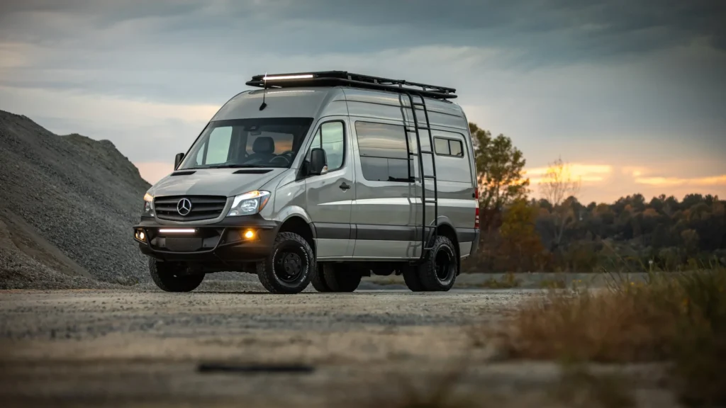 découvrez le x4 campervan, le van aménagé idéal pour vos aventures en plein air, alliant confort, fonctionnalité et liberté de déplacement.