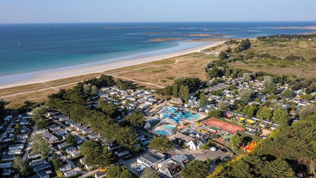 découvrez le camping le guilvinec, un lieu idéal pour des vacances en pleine nature, entre mer et détente. profitez d'hébergements confortables et d'activités pour toute la famille.