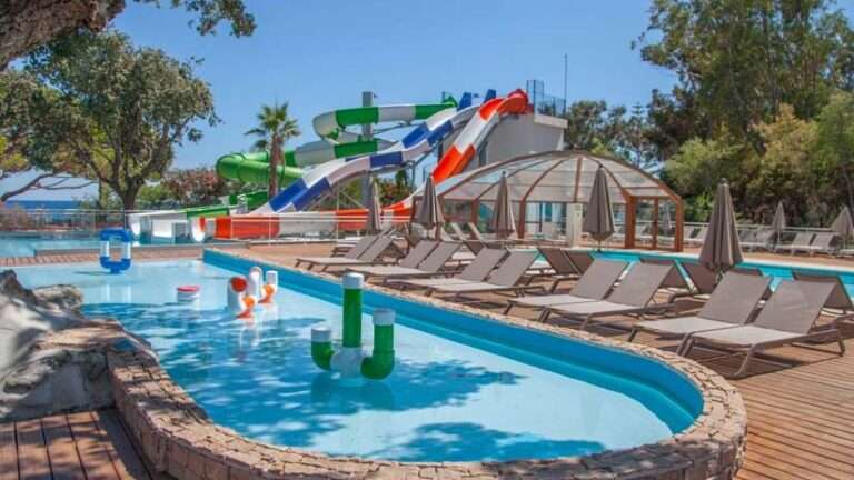 découvrez le camping corsica water park, un lieu idéal pour des vacances en famille avec piscines, toboggans et activités aquatiques au cœur de la corse.