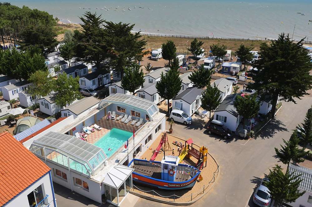 découvrez le camping saint anne, un lieu idéal pour des vacances en nature avec des activités pour toute la famille, proche de la plage et des sites touristiques.