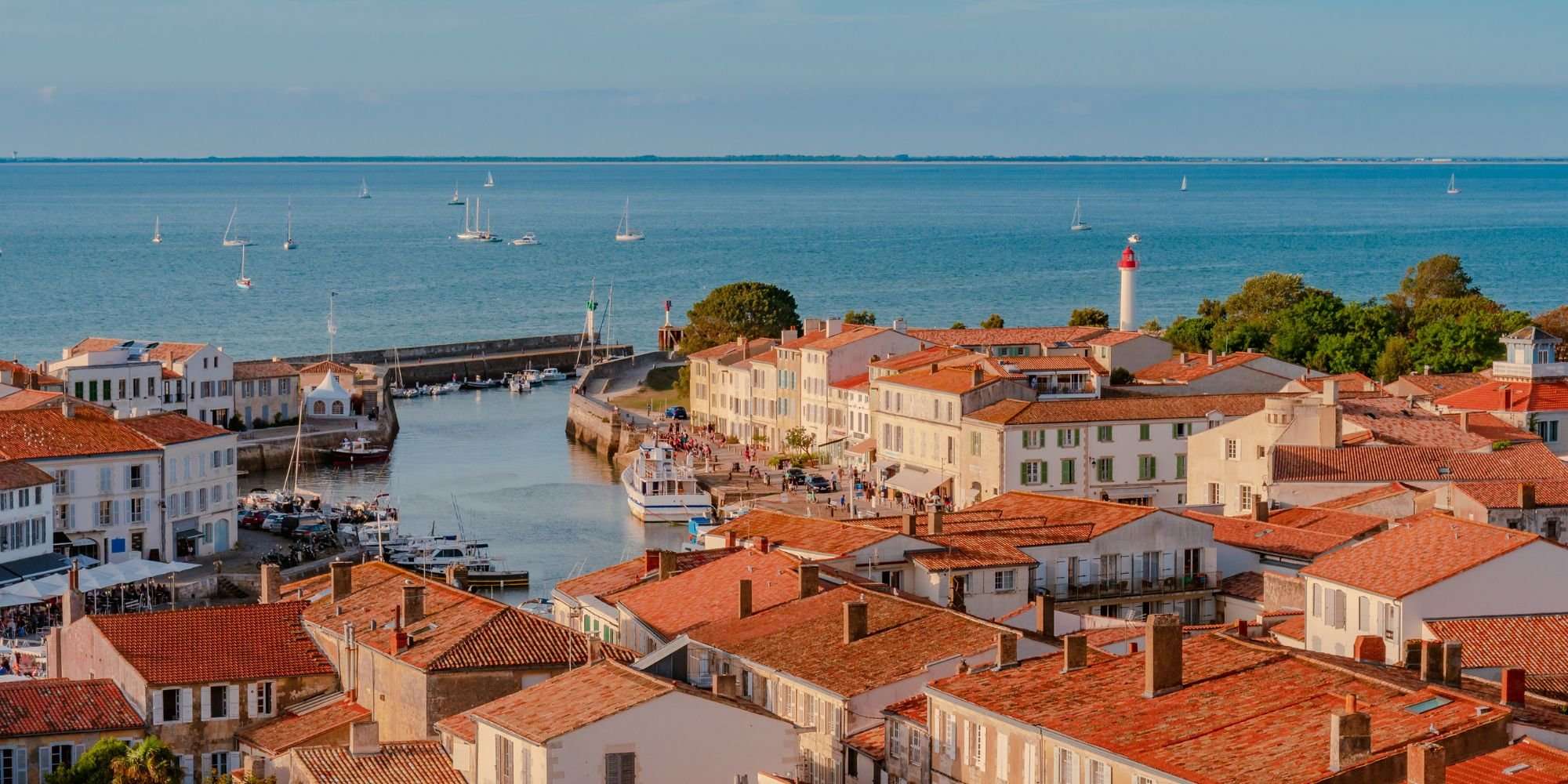 découvrez les trésors cachés de la charente-maritime, une région pleine de charme, de paysages enchanteurs et de sites secrets à explorer.